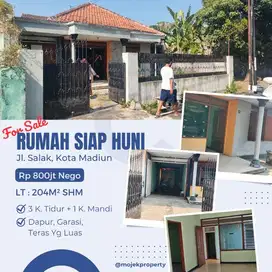 Rumah di Jalan Salak, Ideal u/ Hunian atau Rumah Kost