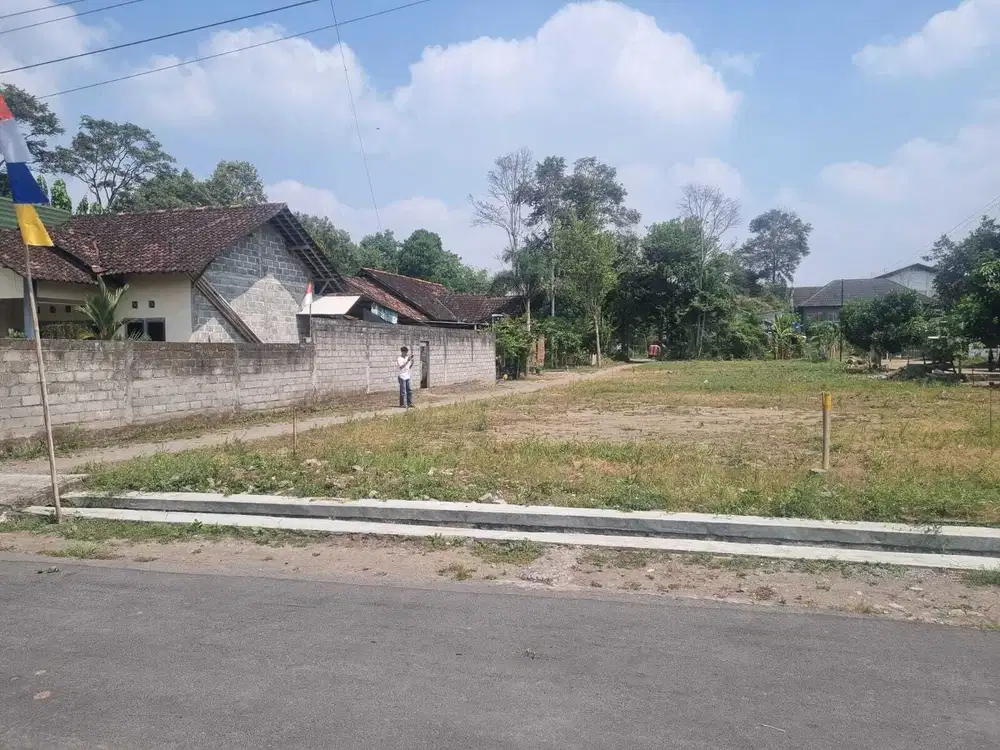 KAVLINGAN TERMURAH SHM PEKARANGAN DI KALASAN DEKAT LPMP