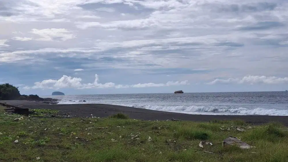 dijual tanah komersil los pantai lokasi padang bai karangasem