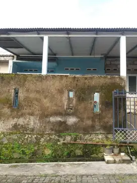 RUMAH DEPOKSARI KEDUNGMUNDU, SEMARANG