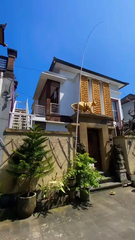 DIJUAL RUMAH SEMI VILLA LOKASI PADANG SAMBIAN DENPASAR