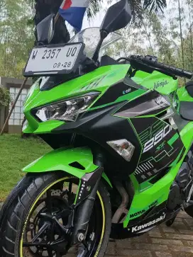 Kawasaki New Ninja 250 FI Hijau thn 2018 Odo 19rb Plat W Gresik