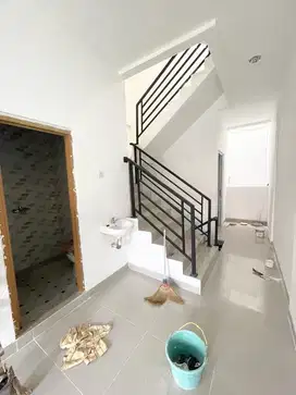 Dhyana rumah baru jelambar uk 4x14m 3.5 lantai lokasi bagus jalan lega