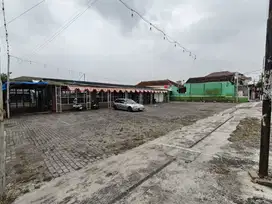 Resto Parkiran Luas Tengahkota Karanganyar