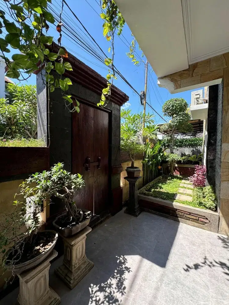 Rumah Style Villa Gunung Soputan Denpasar Barat Bali