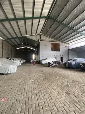 Gudang pasuruan kota ada bangunan rumah tinggal