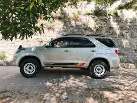 Toyota Fortuner 2005 modif simple cakep