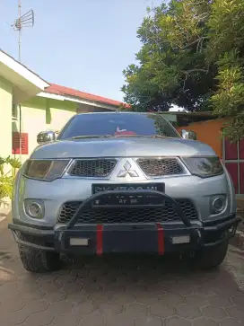 Jual mobil Pajero Sport 4 x 4 tahun 2009