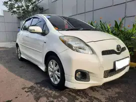 Toyota Yaris S 2012