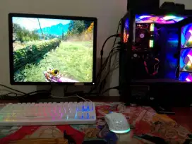 set PC gaming + monitor 19inch + aksesoris