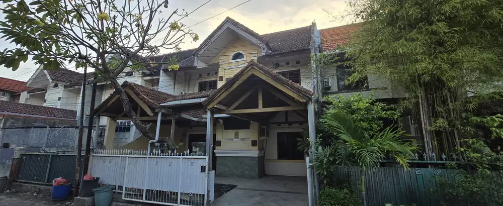 DIJUAL RUMAH LANTAI 2 LOKASI GLOGOR CARIK