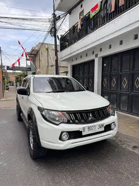 Strada triton hdx 2017 istimewa siap pake