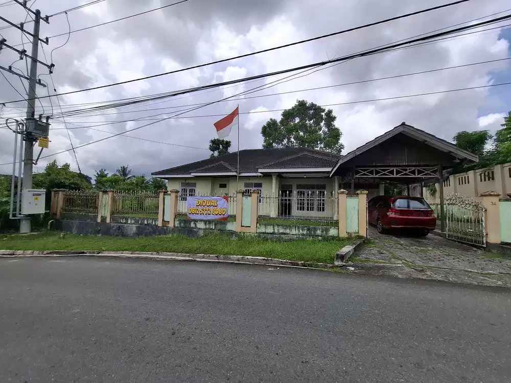 Dijual Rumah Tengah Kota tanh luas