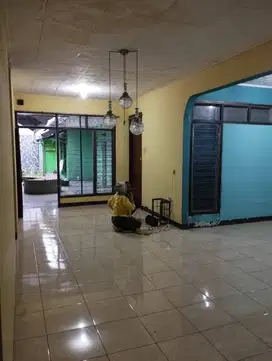 MURAH BANGET Rumah luas strategis pusat kota SHM Jl Sauyunan,Bandung