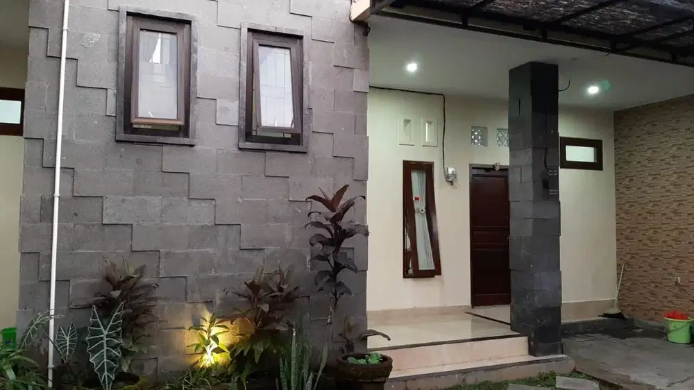 Di kontrakan rumah jalan Tukad Badung, Denpasar