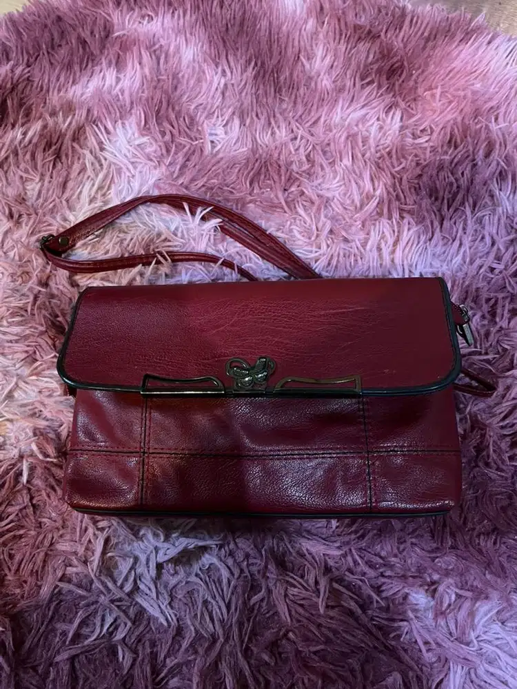 Tas wanita maroon