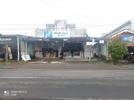 Dijual Ruko dan Kosan Sangat Porduktif di Jl. Hasanudin Genteng - Bwi