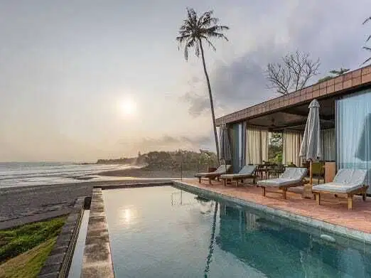 3 bedroom beach front villa for sale in Tabanan