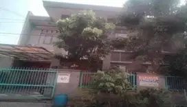 Rumah 2 lantai dengan kamar tidur 5+2 lokasi strategis
