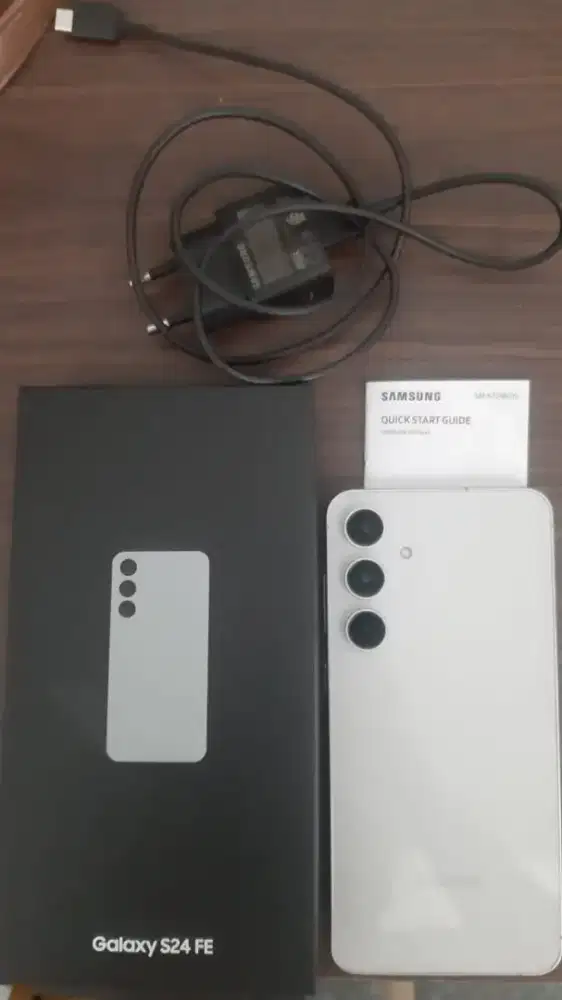 JUAL HP SAMSUNG S24 FE MASIH GARANSI DAN MULUS