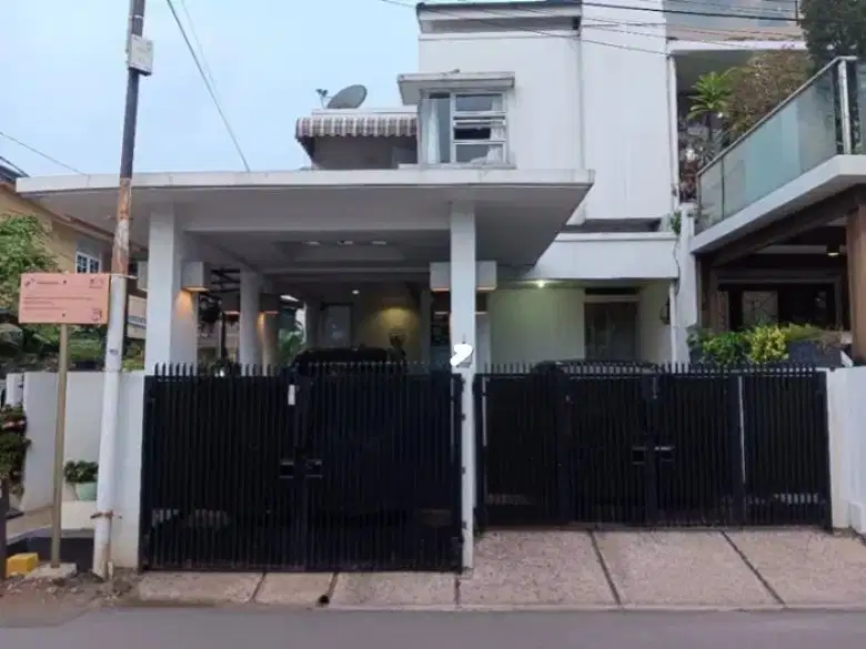 Di Jual Rumah Hook 2 Lantai di Taman Malaka Utara, Jakarta Timur  Luas