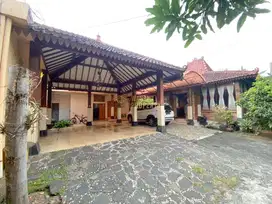RUMAH BESAR BANGUNAN MEWAH KLASIK DI KOTA JOGJA