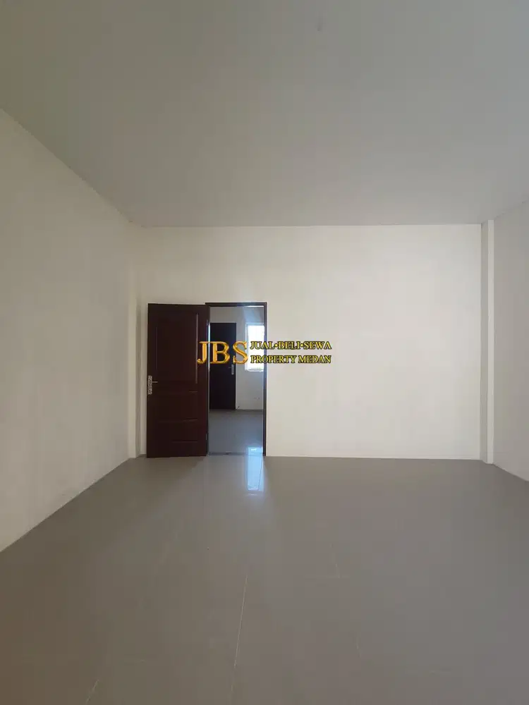 Dijual Townhouse 3,5 Tingkat di Komplek Cemara Asri  Cluster Diamond