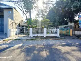 Rumah luas tepi jalan dekat Wirobrajan Jogja
