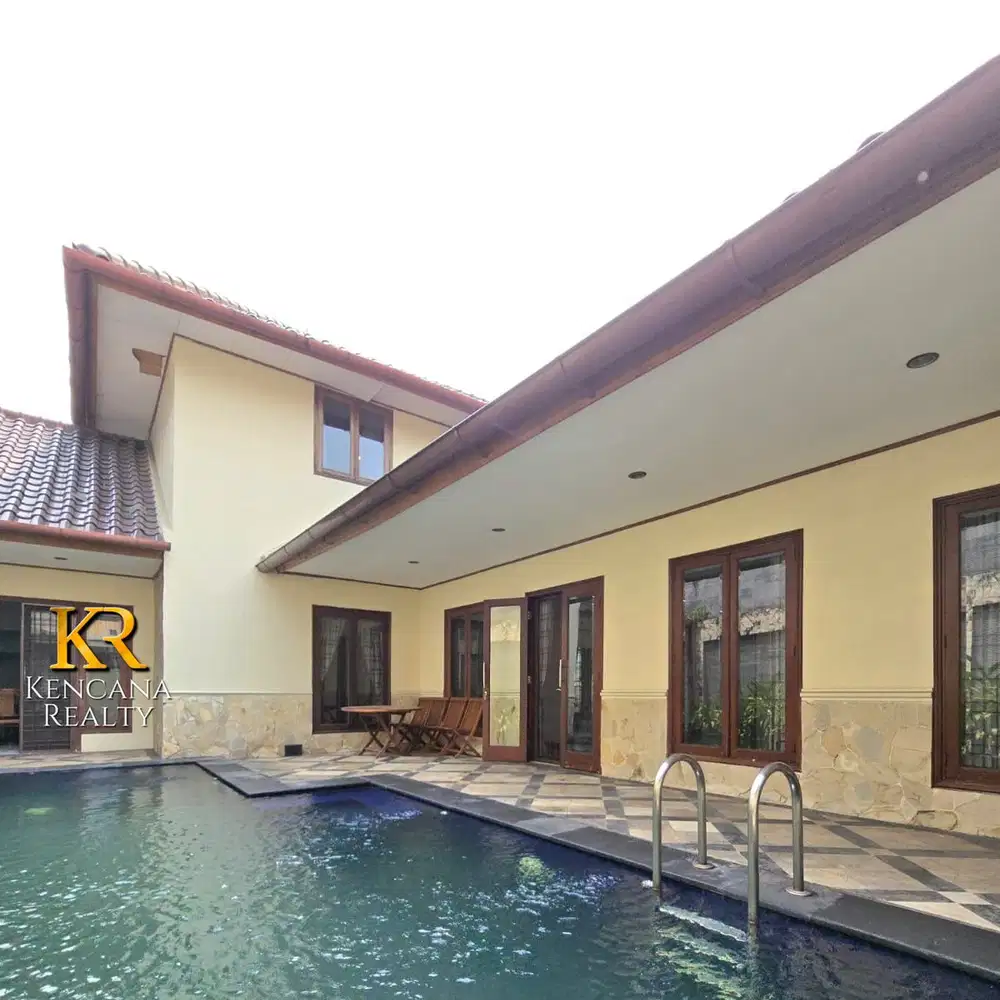 Rumah Area Senayan Dalam Komplek