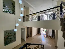 Rumah Lux Hook Siap Huni di Singgasana Pradana Bandung