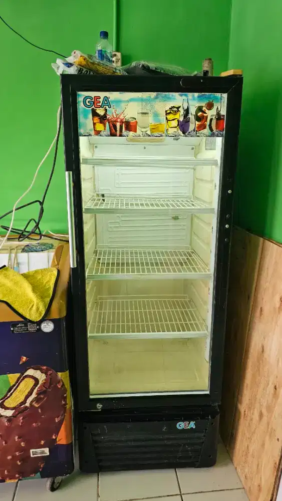 Showcase GEA 4 rak