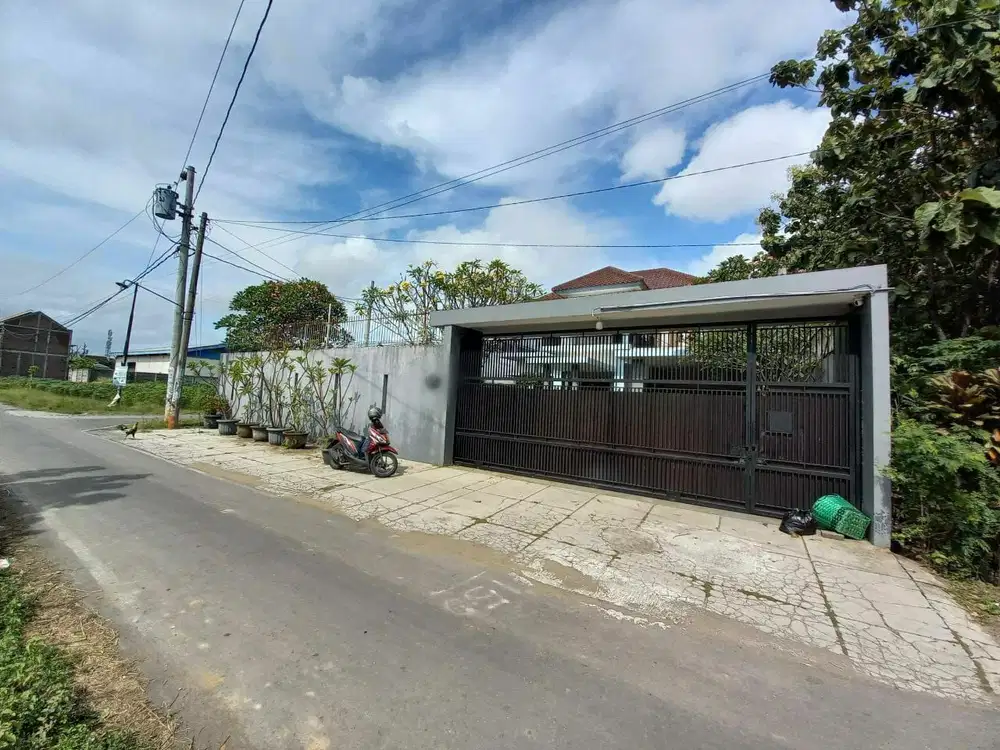 Rumah luas nyaman siap huni dekat bandara solo