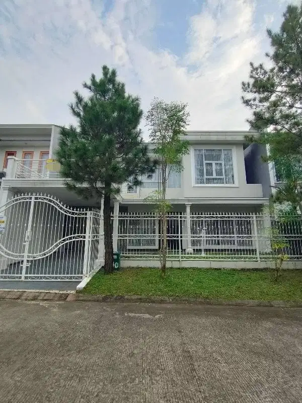 dikontrakkan rumah private pool dan furnished
