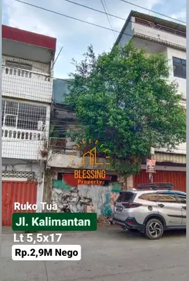 Ruko tua jl. Kalimantan dekat butung