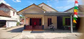 Rumah bersih minimalis dekat terminal jombor