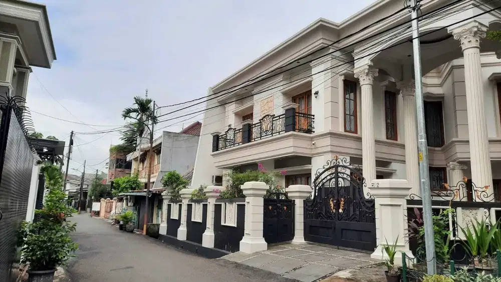 Rumah Mewah Luas Klasik Modern Strategis Di Rawamangun Jakarta Timur