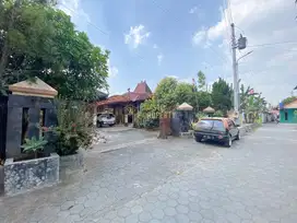 RUMAH MEWAH DI PLERET BANTUL, TANAH LUAS, AKSES MUDAH