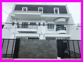 dhyana Rumah mewah siap huni di Tomang Jakarta Barat 3 Lantai