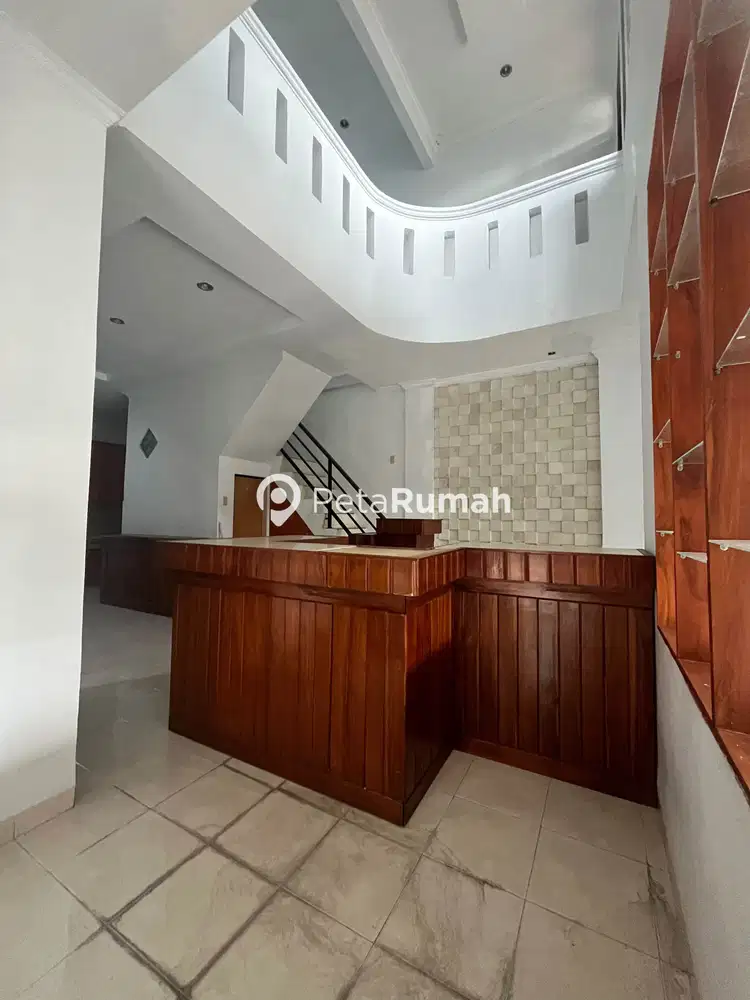 DISEWAKAN RUMAH KOMPLEK TASBIH 1 SETIA BUDI