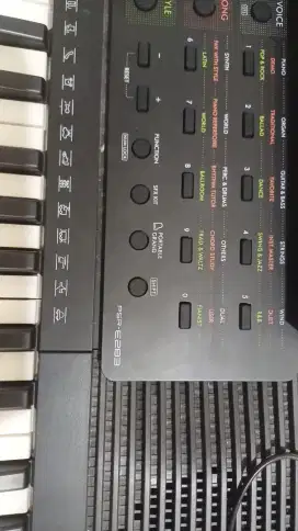Keyboard yamaha psr e283