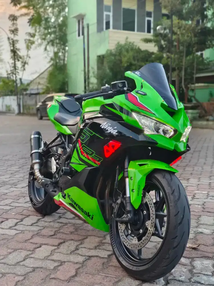 ZX25RR , like new!!