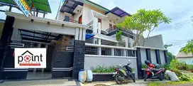 Rumah Mewah 2 Lantai di Belakang Fave Hotel Manahan Solo