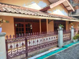 Rumah dijual lokasi strategis depok timur