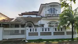 Dijual Rumah Hook Bonus Furnished di Perumahan Grand Garden Celentang