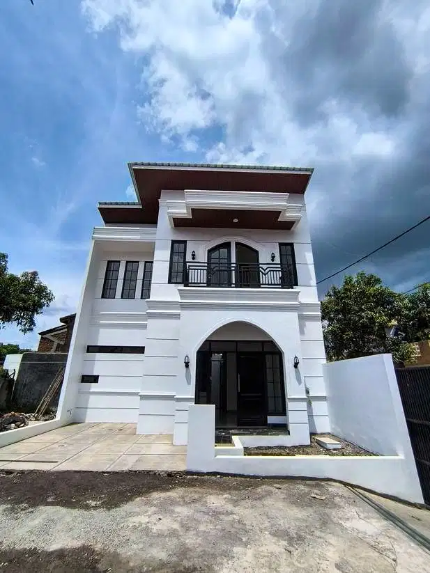 Rumah Baru Desaign Classic Di Cibiru Dkt Ujung Berung UPI Tol Cileunyi