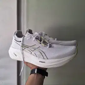 Sepatu Asics Size 46.5 Gel Nimbus 26 Original White Men Running US 12