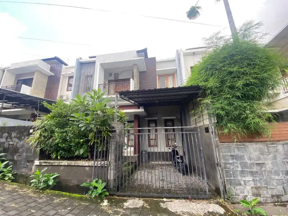 dijual rumah lantai 2 padang sambian