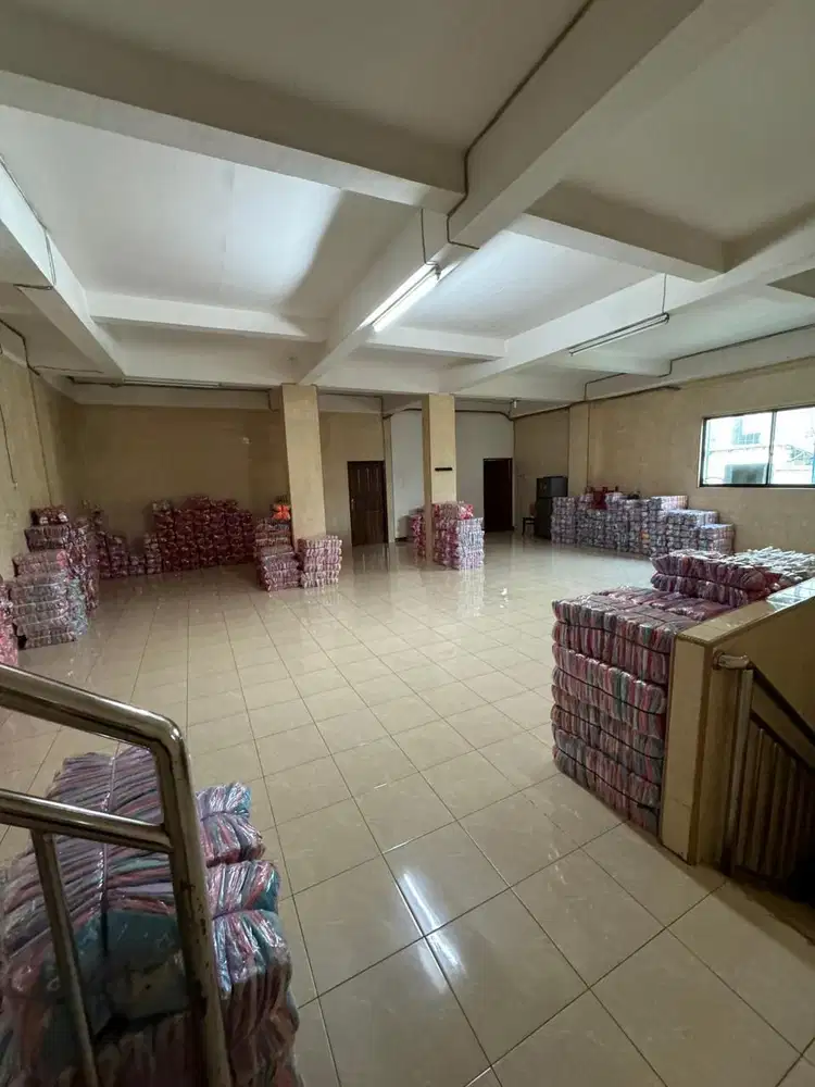 Dhyana rumah bagus kalianyar uk 12x14m 4 lantai semifurnish