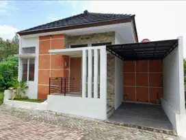 Hunian desain minimalis modern dekat Kampus ISI II Solo