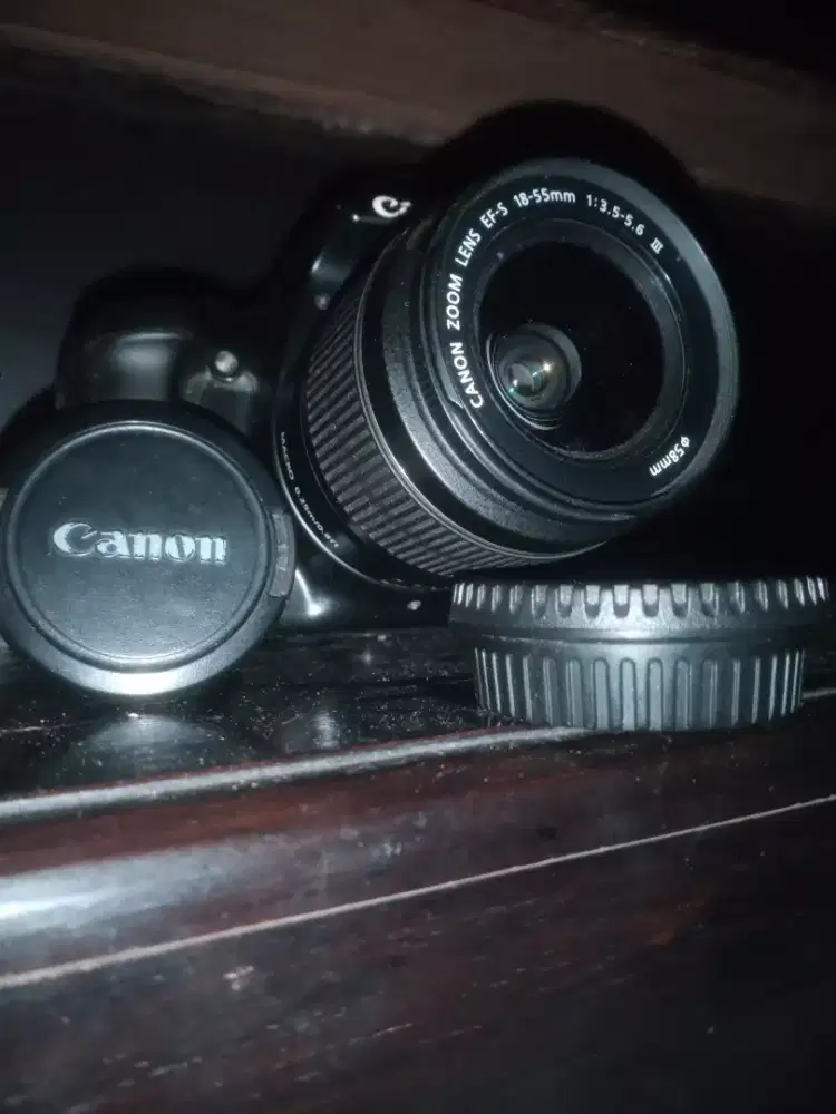Kamera DSLR Canon 1100d